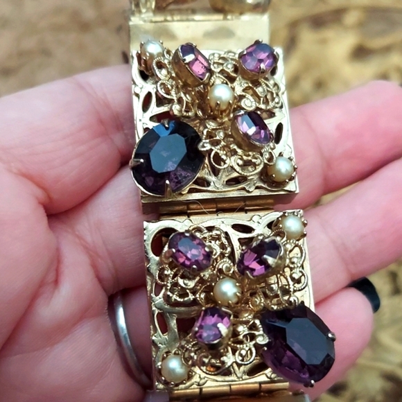 HUGE STATEMENT BRACELET - Picture 1 of 5